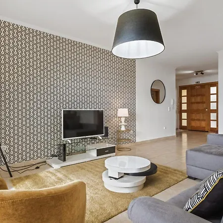 Sunny House By Homie Canhas